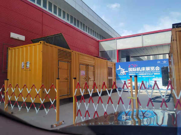 盘龙发电车出租-发电机无电压或电压太低怎么办？