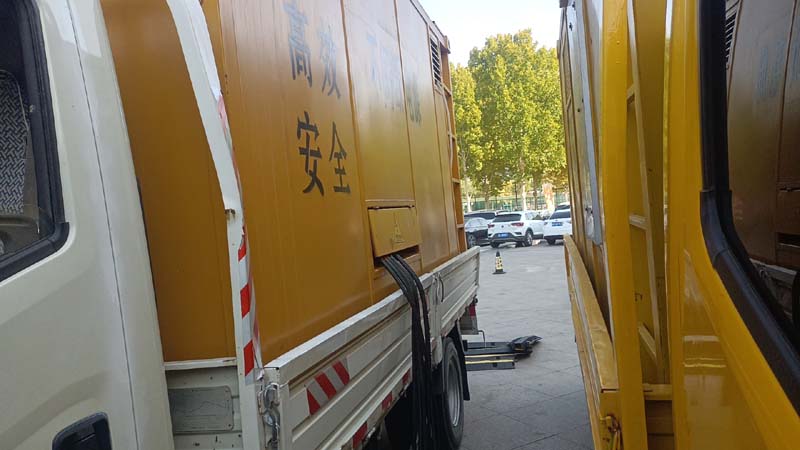 盘龙如何判断柴油发电机组和UPS电源的切换时间是否符合要求？
