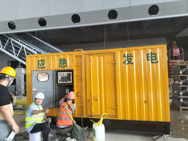 盘龙怎样判断空气滤清器是否需要更换？